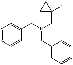 Benzenemethanamine, N-[(1-fluorocyclopropyl)methyl]-N-(phenylmethyl)- Struktur