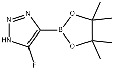 1H-1,2,3-Triazole, 5-fluoro-4-(4,4,5,5-tetramethyl-1,3,2-dioxaborolan-2-yl)- Struktur