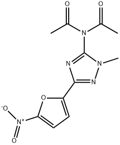 Acetamide, N-acetyl-N-[1-methyl-3-(5-nitro-2-furanyl)-1H-1,2,4-triazol-5-yl]- Struktur