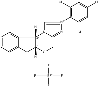 (5aR,10bS)-5a,10b-dihydro-2-(2,4,6-trichlorophenyl)-4H,6H-Indeno[2,1b][1,2,4]triazolo[4,3-d][1,4]oxazinium  tetrafluoroborate Struktur