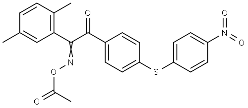 (E)-2-(acetoxyimino)-2-(2,5-dimethylphenyl)-1-(4-((4-nitrophenyl)thio)phenyl)ethan-1-one Struktur