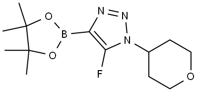 5-fluoro-1-(tetrahydro-2H-pyran-4-yl)-4-(4,4,5,5-tetramethyl-1,3,2-dioxaborolan-2-yl)-1H-1,2,3-triazole Struktur