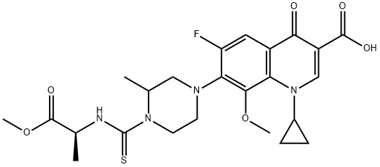 3-Quinolinecarboxylic acid, 1-cyclopropyl-6-fluoro-1,4-dihydro-8-Methoxy-7-[4-[[[(1S)-2-Methoxy-1-Methyl-2-oxoethyl]aMino]thioxoMethyl]-3-Methyl-1-piperazinyl]-4-oxo- Struktur