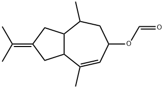 1,2,3,3a,4,5,6,8a-octahydro-2-isopropylidene-4,8-dimethylazulen-6-yl formate Struktur