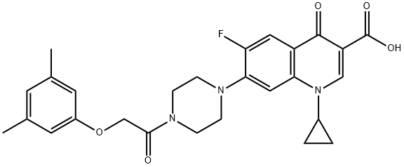 3-Quinolinecarboxylic acid, 1-cyclopropyl-7-[4-[2-(3,5-diMethylphenoxy)acetyl]-1-piperazinyl]-6-fluoro-1,4-dihydro-4-oxo- Struktur