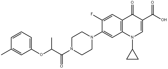 3-Quinolinecarboxylic acid, 1-cyclopropyl-6-fluoro-1,4-dihydro-7-[4-[2-(3-Methylphenoxy)-1-oxopropyl]-1-piperazinyl]-4-oxo- Struktur