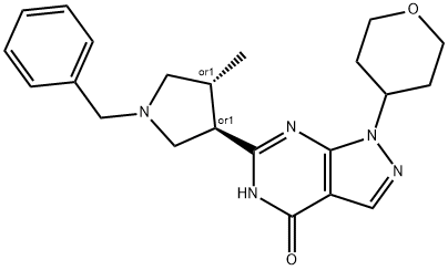 6-(1-benzyl-4-Methylpyrrolidin-3-yl)-1-(tetrahydro-2H-pyran-4-yl)-1H-pyrazolo[3,4-d]pyriMidin-4(5H)-one Struktur