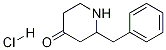 2-benzylpiperidin-4-one hydrochloride Struktur