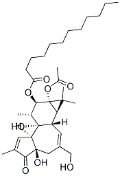 (1aR)-1,1aα,1bβ,4,4a,7aα,7b,8,9,9a-Decahydro-3-hydroxymethyl-5-oxo-1,1,6,8α-tetramethyl-5H-cyclopropa[3,4]benz[1,2-e]azulene-4aβ,7bα,9α,9aβ-tetrol 9-acetate 9a-laurate Struktur