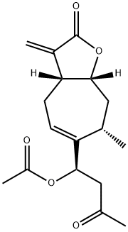 [(1R)-1-[(1R,3S,7R)-3-methyl-8-methylidene-9-oxo-10-oxabicyclo[5.3.0]dec-4-en-4-yl]-3-oxo-butyl] acetate Struktur