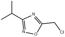 5-(CHLOROMETHYL)-3-ISOPROPYL-1,2,4-OXADIAZOLE Struktur