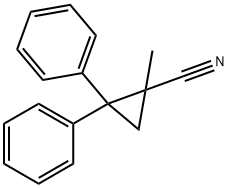 1-Methyl-2,2-diphenylcyclopropane-1-carbonitrile Struktur