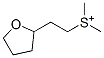 dimethyl-2-(tetrahydro-2-furanyl)ethylsulfonium Struktur