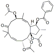 (2R,3S,3aS,4E,6R,10E,12R,13R,13aR)-6,13,13a-Tris(acetyloxy)-3-(benzoyloxy)-1,2,3,3a,6,7,9,12,13,13a-decahydro-2,5,9,9,12-pentamethyl-8H-cyclopentacyclododecen-8-one Struktur