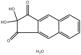 2,2-Dihydroxy-1H-benz[F]indene-1,3(2H)-dione, Hydrate Struktur