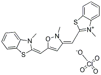 3-METHYL-2-([2-METHYL-5-([3-METHYL-1,3-BENZOTHIAZOL-2(3H)-YLIDENE]METHYL)-3(2H)-ISOXAZOLYLIDENE]METHYL)-1,3-BENZOTHIAZOL-3-IUM PERCHLORATE Struktur