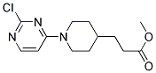 methyl 3-[1-(2-chloropyrimidin-4-yl)piperidin-4-yl]propanoate Struktur