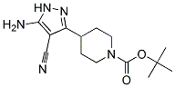 tert-butyl 4-(5-amino-4-cyano-1H-pyrazol-3-yl)piperidine-1-carboxylate Struktur